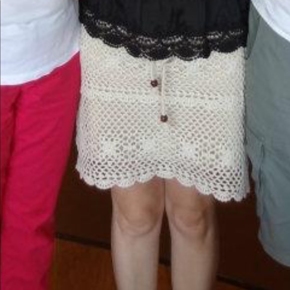 2/30 Suzy Shier Mini Skirt - Picture 5 of 5